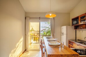 特级客房, 公园景观 | 私人厨房 | 冰箱