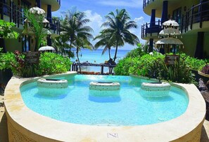 A heated pool - Winner of Top 25 in Luxury in All of Mexico -Beachside- PH-Beach Club #2 (Playa del Carmen)
