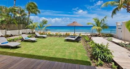 Stylish Beachfront Villa with Plunge Pool - Still Fathoms