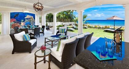 Stylish Beachfront Villa with Plunge Pool - Still Fathoms
