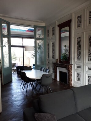 Lobby sitting area - Maison du jardin botanique (Tourcoing)