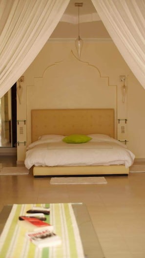 Villa, 6 chambres | 6 chambres, minibar, Wi-Fi gratuit, draps fournis