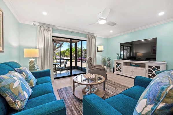 Een televisie en een dvd-speler