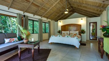 Deluxe Double Room | Individually furnished