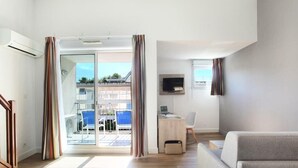 Unclassified image, 3 of 17, button - Residence Odalys Clos de la Chartreuse *** - 2 rooms 2/4 persons (AIX EN PROVENCE)