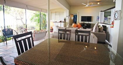 Oceanfront Classic 3-bed House - Whitecaps