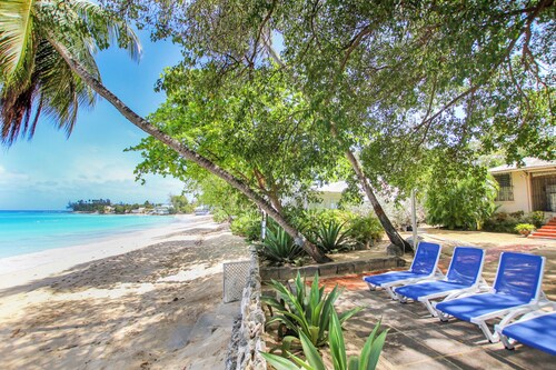Oceanfront Classic 3-bed House - Whitecaps