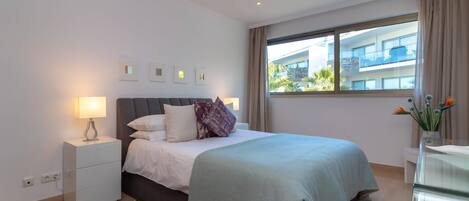 2 bedrooms, iron/ironing board, travel cot, WiFi