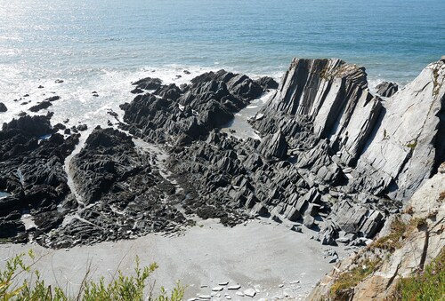 This cottage is part of the Bull Point Lighthouse site, just outside the pretty village of Mortehoe.