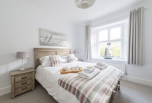 3 bedrooms, iron/ironing board, travel crib, WiFi