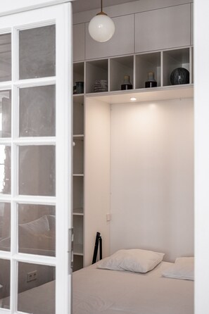 3 makuuhuonetta, silitysrauta/-lauta, ilmainen Wi-Fi, vuodevaatteet