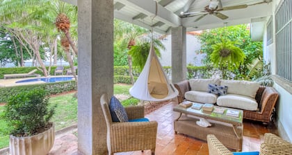 Haus am Strand mit privatem Pool und Terrasse!