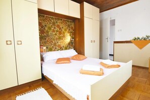 2 camere, ferro/asse da stiro, Wi-Fi gratuito, lenzuola