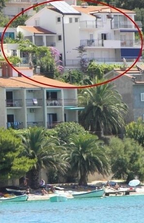 حمام سباحة