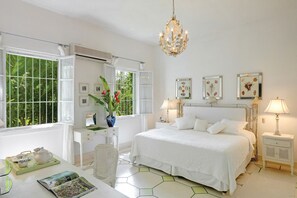 6 bedrooms, hypo-allergenic bedding, iron/ironing board, WiFi