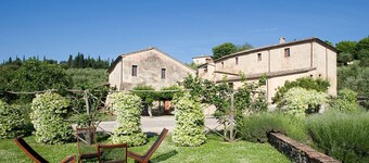Montestigliano, an authentic farmhouse in the heart of Tuscany, is an oasis of peace and beauty that offers its guests refined residences and an enchanting view