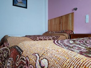 Iron/ironing board, free WiFi