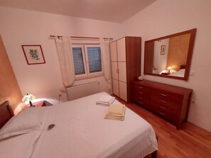 1 多间卧室、免费 WiFi、床单