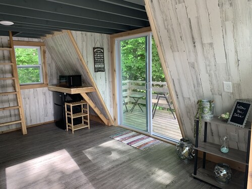 Amazing Glamping Cabin in the woods!