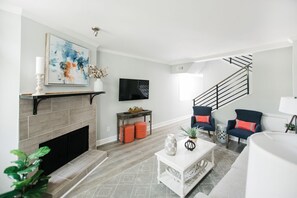 Flat-screen TV, Netflix, Hulu, streaming services