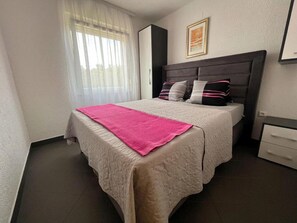 1 chambre, Wi-Fi gratuit, draps fournis