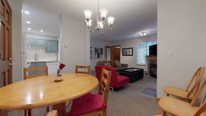 Téléviseur, foyer, lecteur de DVD