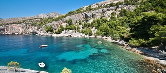 Apartment 3621-2 for 4+2 Pers. in Jelsa