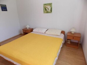 1 bedroom, iron/ironing board, free WiFi, bed sheets