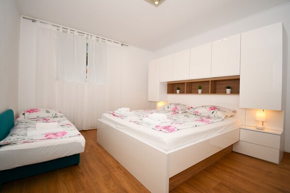 1 camera, Wi-Fi gratuito, lenzuola