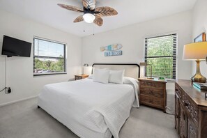 1 slaapkamer, een strijkplank/strijkijzer, gratis wifi, beddengoed