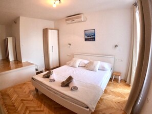 1 Schlafzimmer, kostenloses WLAN, Bettwäsche, Rollstuhlgeeignet