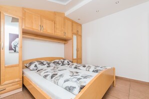 2 quartos, Wi-Fi de cortesia, roupa de cama
