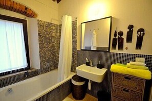 Douche, serviettes fournies