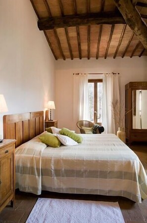 2 chambres, fer et planche à repasser, accès Internet