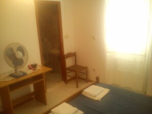 1 bedroom, free WiFi, bed sheets