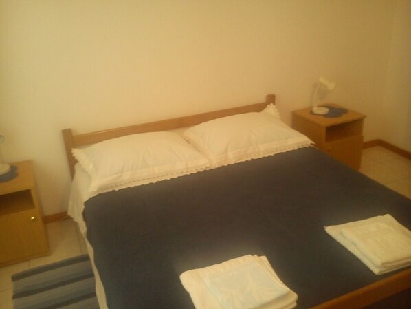 1 bedroom, free WiFi, bed sheets