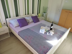 2 bedrooms, free WiFi, bed sheets