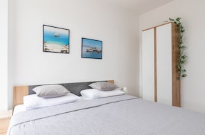 2 bedrooms, free WiFi, bed sheets