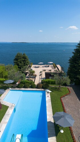 Villa Dolcelago Lake front