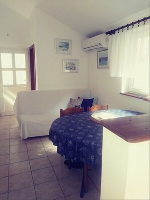 Interior - Apartment in Lopar with Seaview, Terrace, WIFI (824-3) (Lopar)