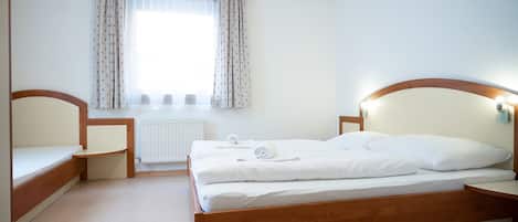 1 bedroom, in-room safe, travel crib, free WiFi