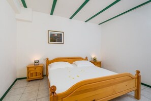 2 bedrooms, free WiFi, bed sheets