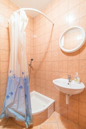 تجهيزات دش، مجففات شعر، مناشف