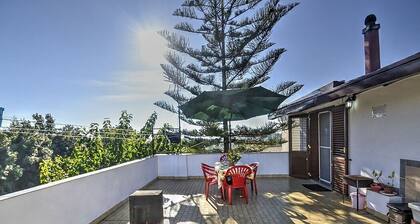 Villa Salice: A welcoming apartment that is part of a villa situated on the eastern slopes of Mount Etna, with Free WI-FI.
