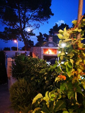 Property grounds - Holiday Home in Sumartin with Seaview, Air condition, WIFI, Washing machine (682-2) (Sumartin)