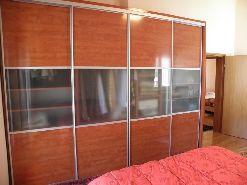 2 室のベッドルーム、セーフティボックス (室内)、WiFi (無料)、ベッドシーツ