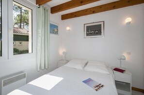 2 bedrooms, iron/ironing board - House for 6 people, residence with coollective pool, Lacanau Ocean (Lacanau)