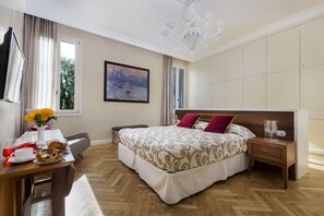 4 chambres, fer et planche à repasser, Wi-Fi gratuit, draps fournis