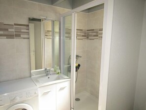Bathroom - House 5 people, residence "Le Bidaou", Lacanau Ocean (LACANAU OCEAN)