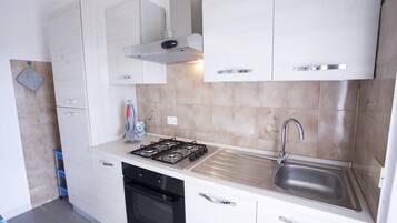 Frigorífico y horno